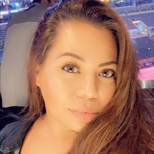 Meet your Posher, Eva